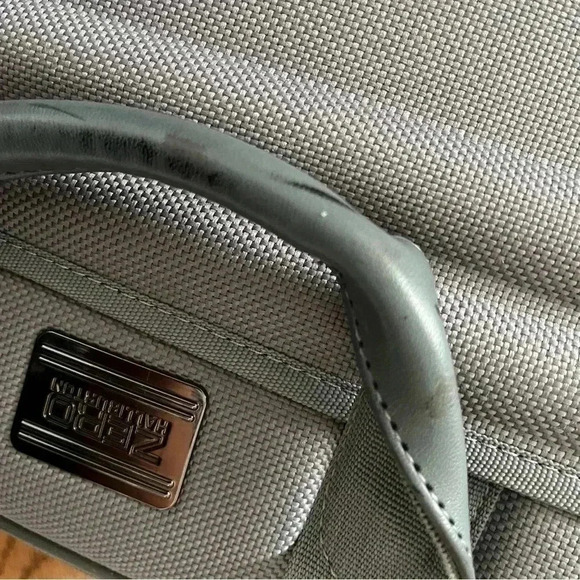 Zero Halliburton Gray  16" Ballistic Nylon Hard Padded Laptop Briefcase Bag - Picture 10 of 10